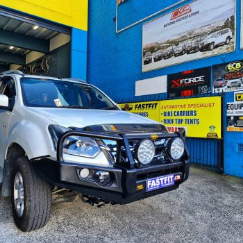Isuzu RT85 2016 – 2022: Post Type Front Replacement Bullbar (Bumper cut) (Bullbar + bracket kit + under protection plates)