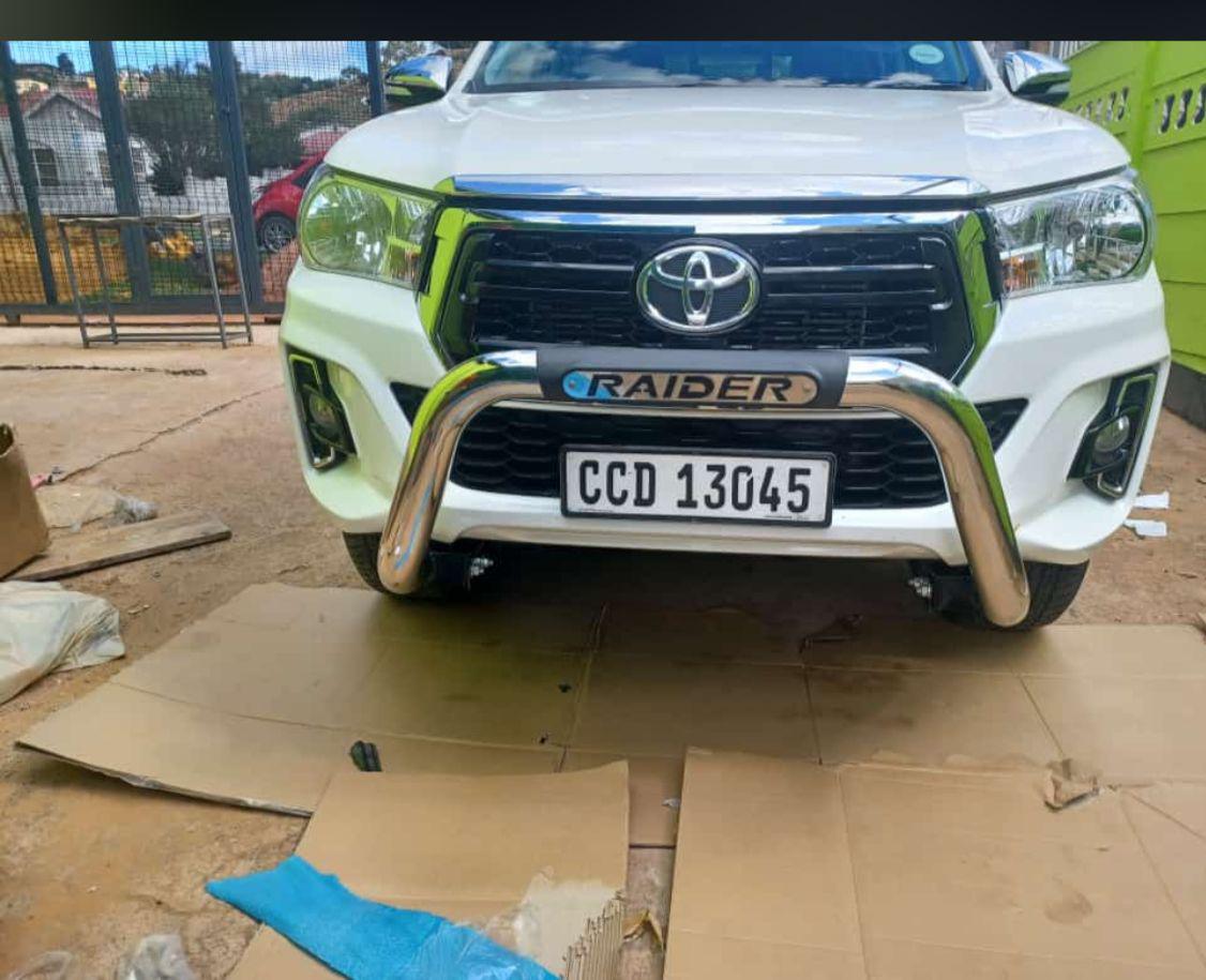 Toyota Hilux 2016+ Chrome Nudge Bar Complete