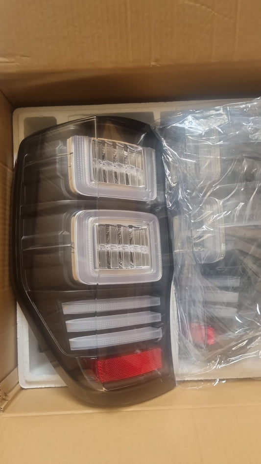Ford Ranger 2012-2022 V-Land Tail Lamp Set