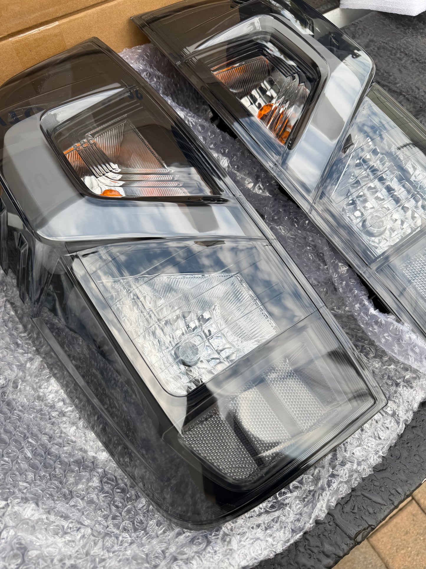 Nissan Navara 2021+ Smoked Tail Light Set - 2pcs