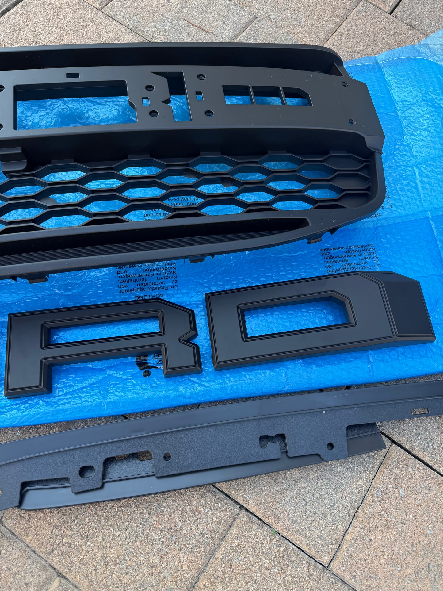 Ford Ranger 2023+ XL/XLS Grille with LEDs