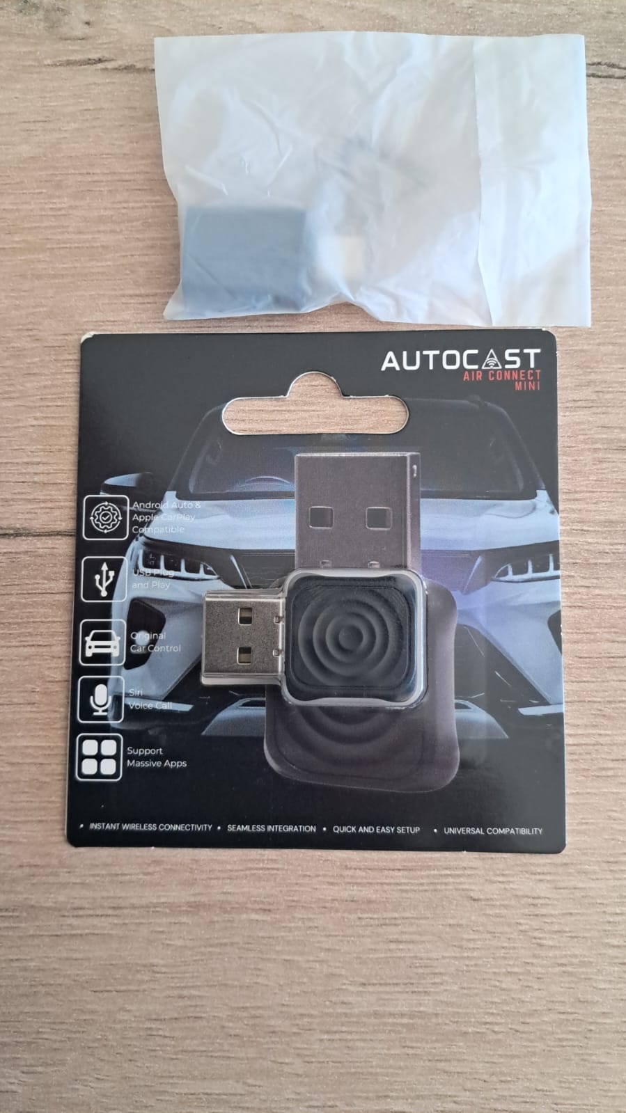 AutoCast Mini Apple and CarPlay Unit