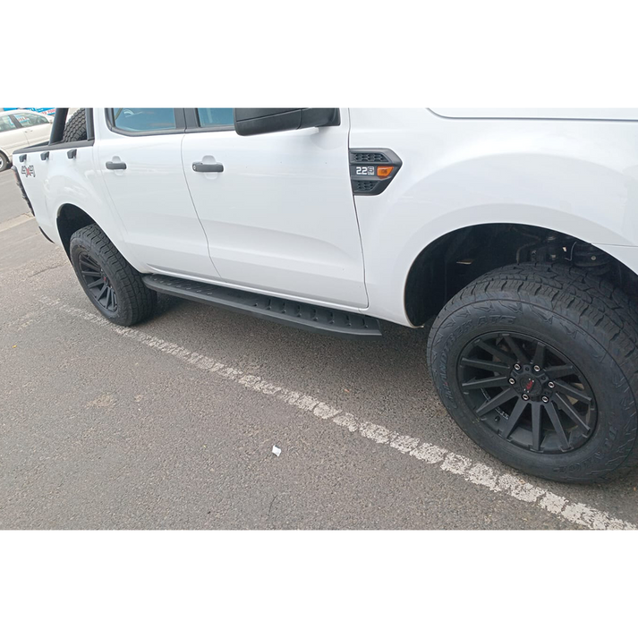 Roamer Steel Side Steps for Ford Ranger Double Cab (2012-Present)