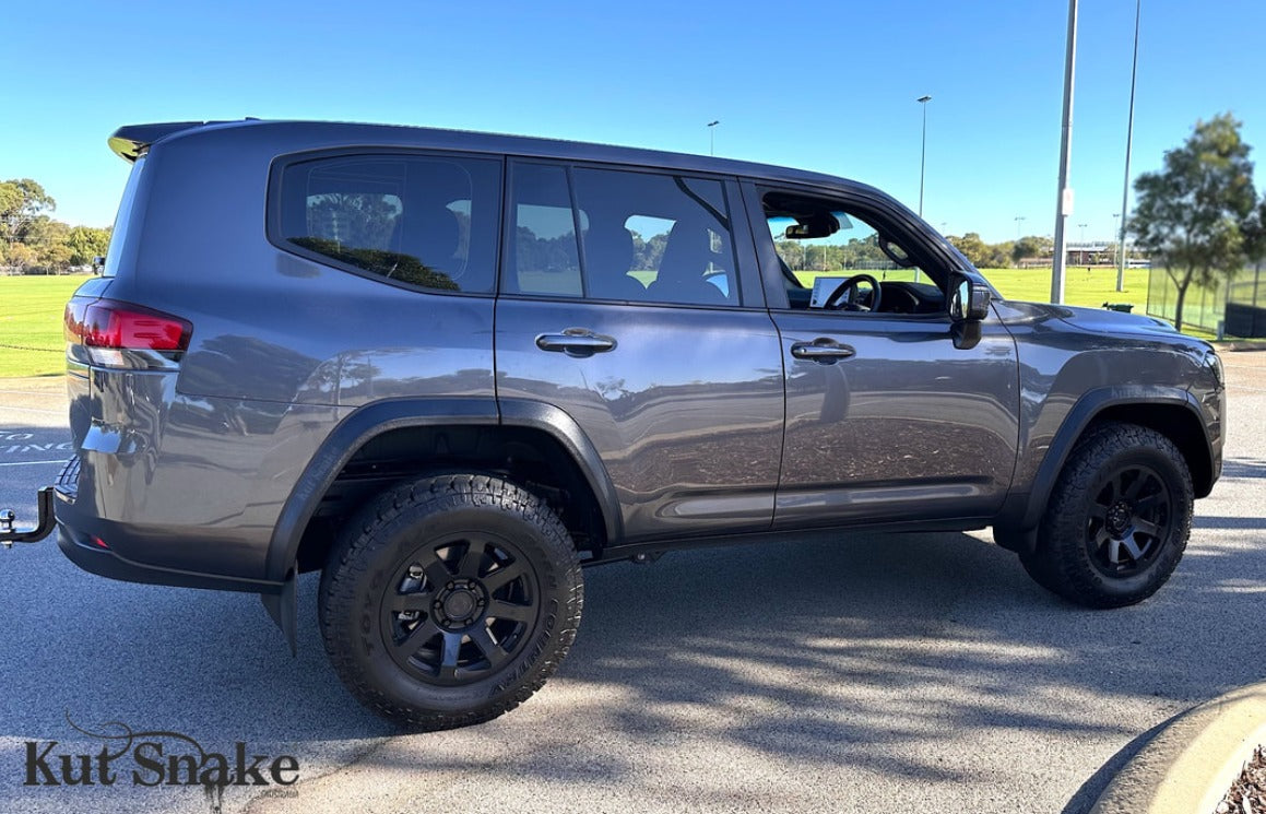 Land Cruiser 300 Series Fender Flares Kut Snake