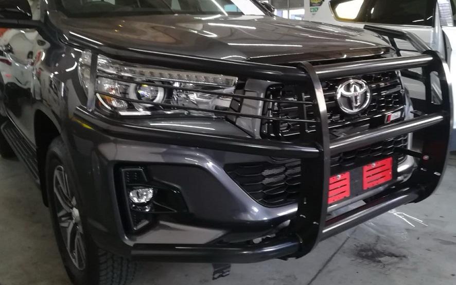 Toyota Hilux 2016+ GD6 Bull Bar Full Face Black