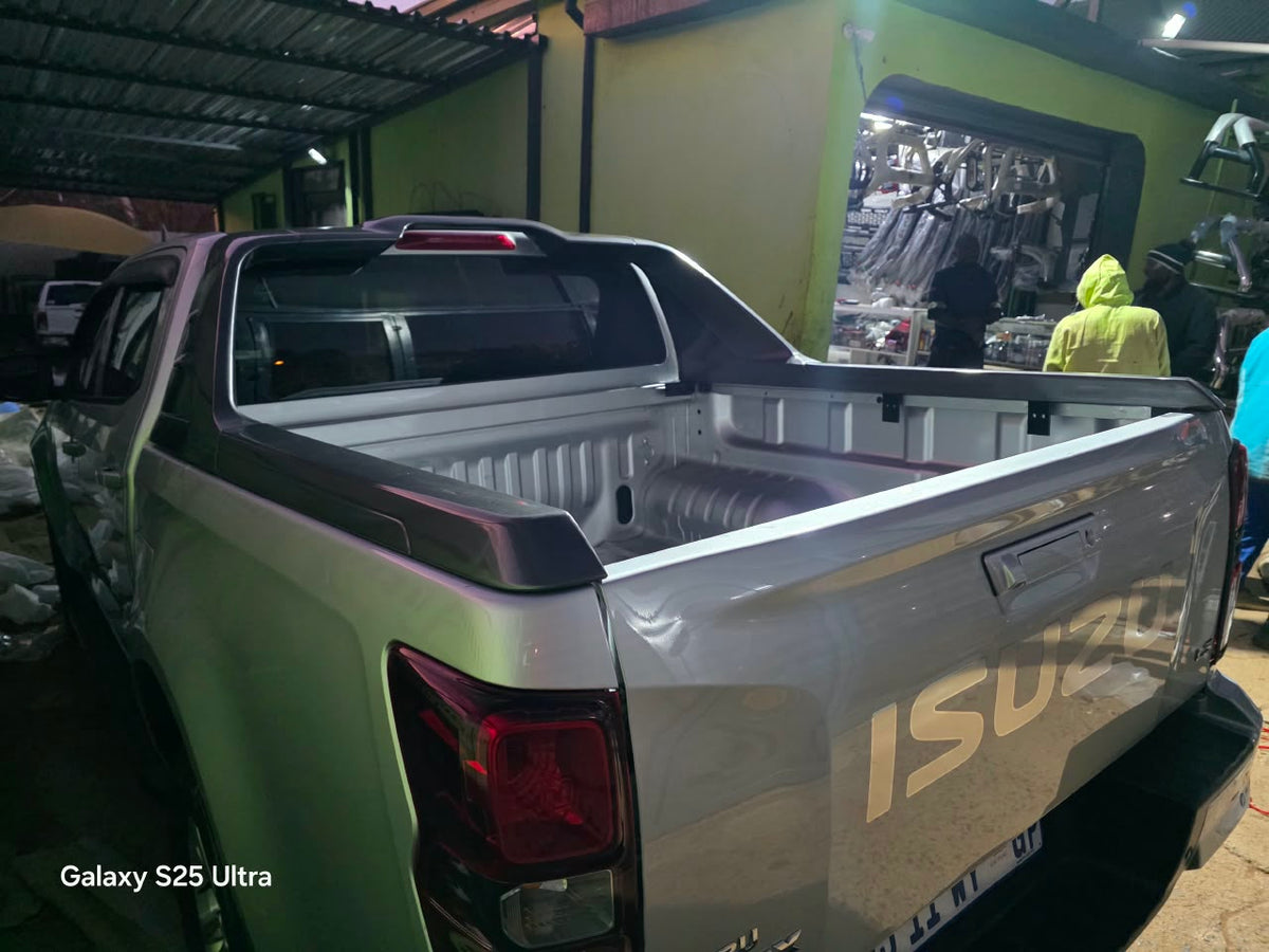Isuzu D-Max 2022+ Roller Shutter Lid Double Cab